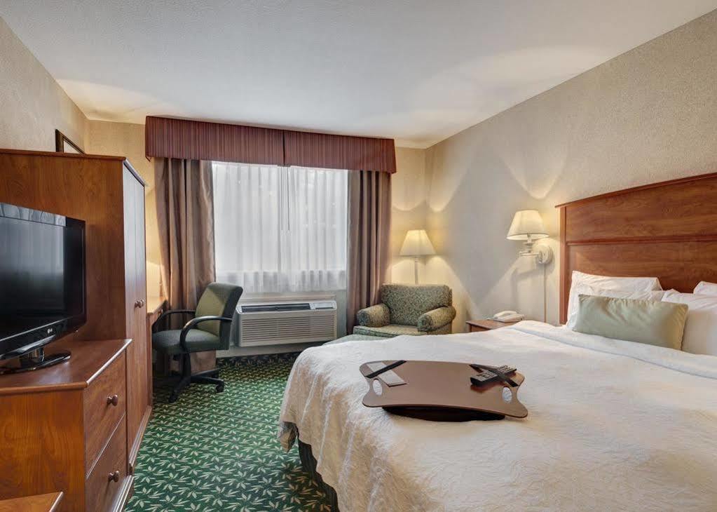 Hampton Inn - Portland/Клакамас Екстер'єр фото